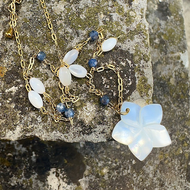 Collier Isis (création)