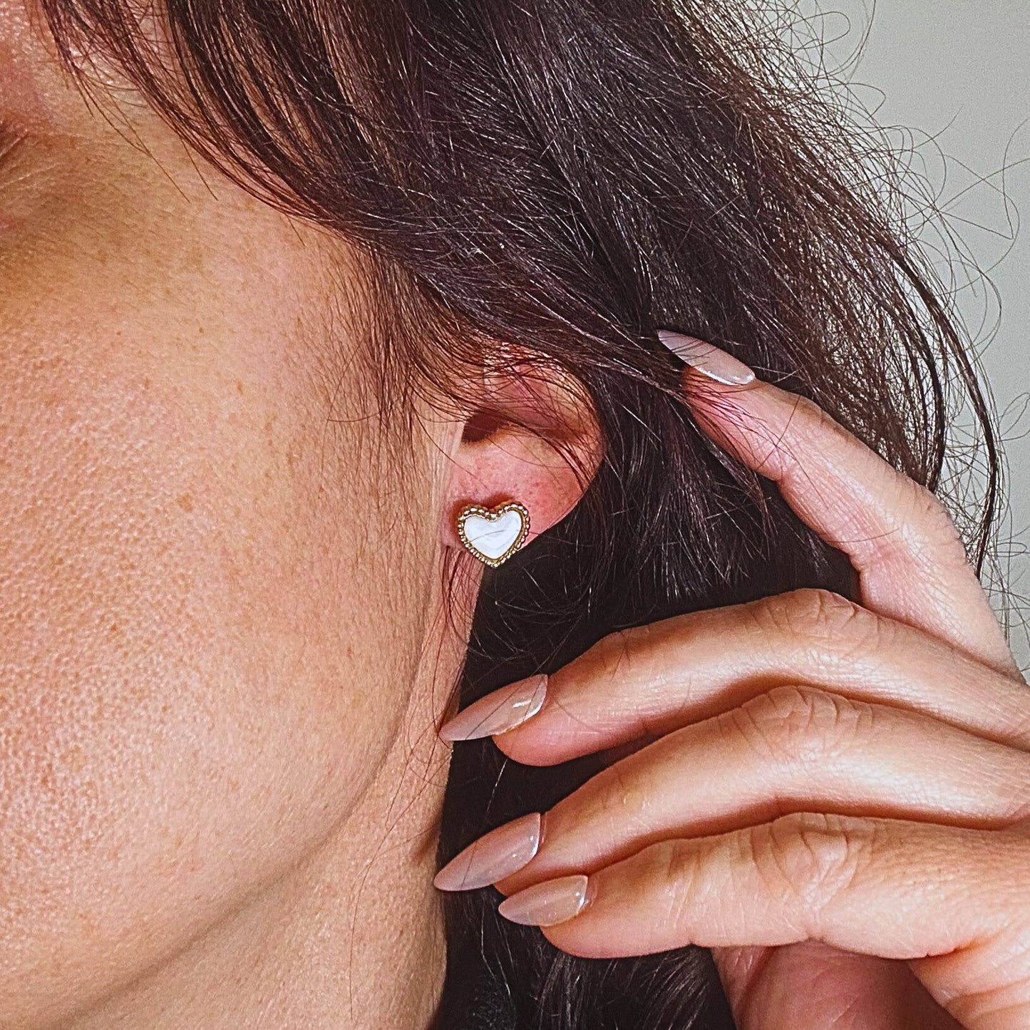 Puce d'oreille Amore (doré/argenté)