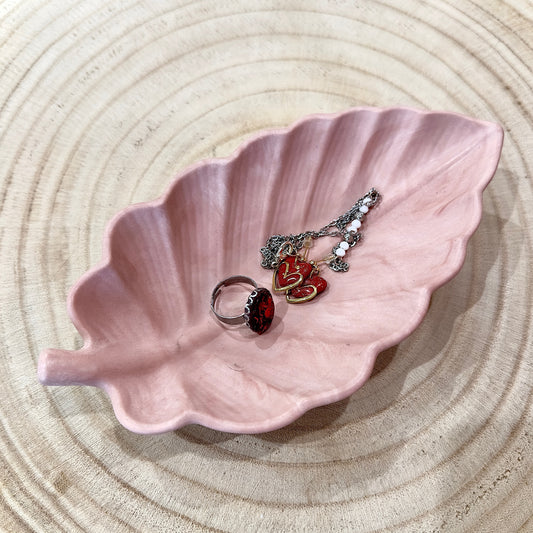Coupelle feuille rose marbré.