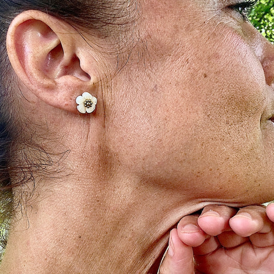 Puce d'oreille Mina